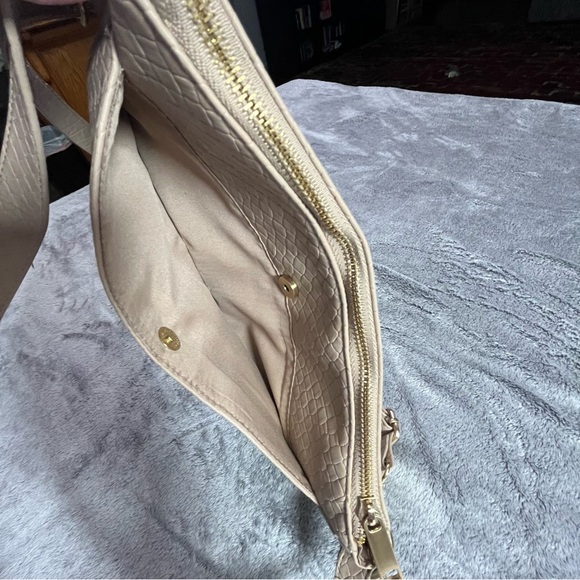 Fiorelli Neutral Beige Shoulder Bag with Adjustable Strap and Handle - Picture 8 of 8